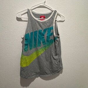 Nike tanktop size L